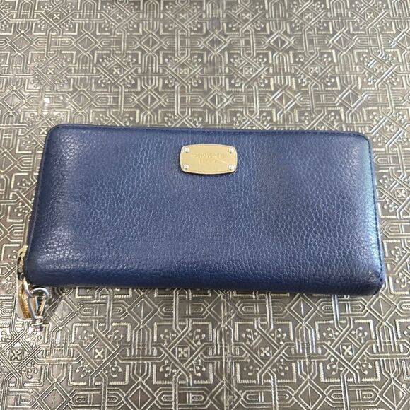 🐢 Michael Kors Navy Jet Set Continental Wallet. Great Shape! - Picture 1 of 13